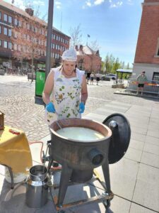 om oss osttillverkning
